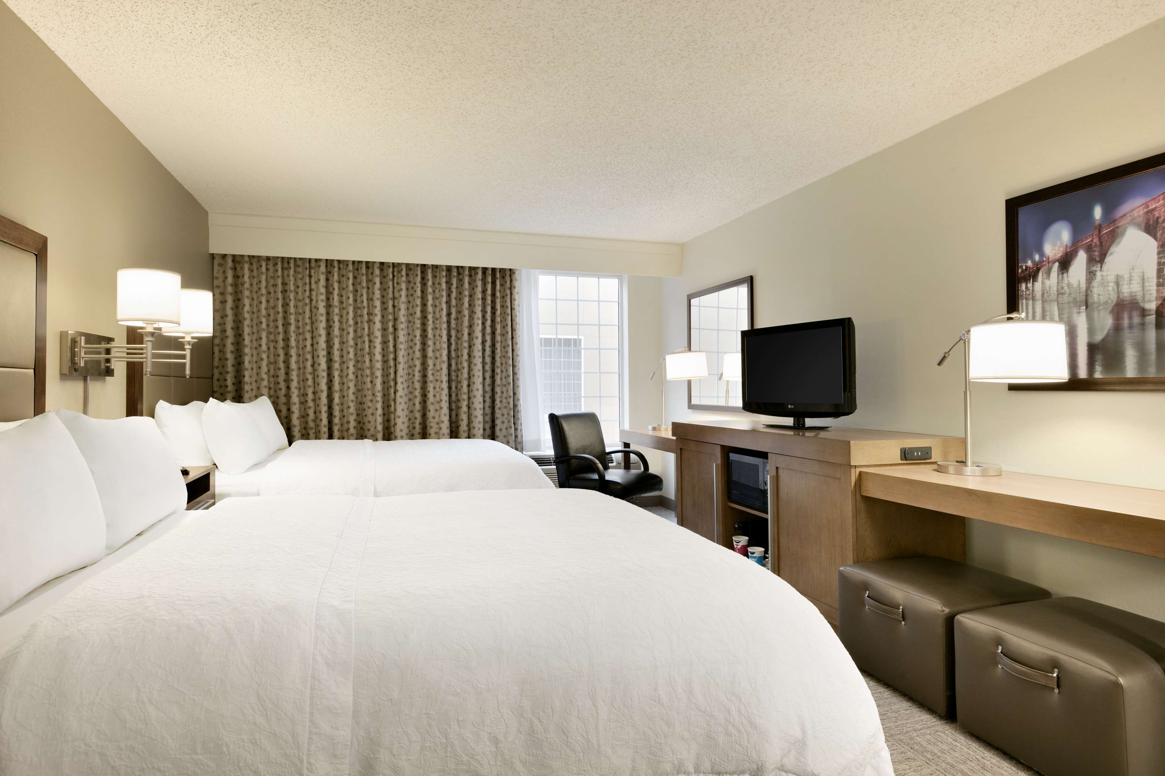 Hampton Inn & Suites by Hilton Hershey - Tap to explore photos