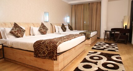 The Altruist Katra Hotel Room Type - Deluxe Family 4 Bedded Room