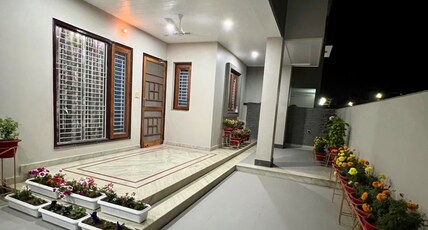 Spacious Cozy 2BHK Home Room Type - Spacious Cozy 2BHK Home