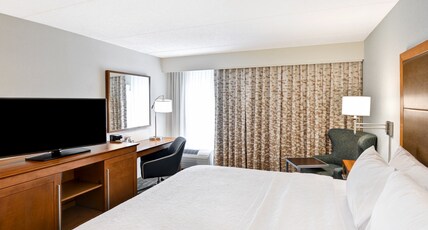 Hampton Inn Albany-Wolf Road Room Type - 1K W FRIDGE-MICROWV NS