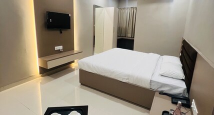 Hotel Pukhraj Room Type - Luxury Room