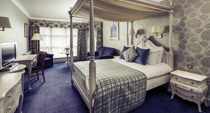 Mercure Bristol North The Grange Hotel Room Type - Superior room with 1 double bed and garden view Mercure Bristol North The Grange Hotel Room Type - Superior room with 1 double bed and garden view