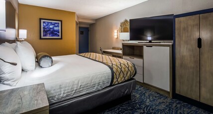 Best Western Plus Bloomington East Hotel Room Type - 1 King Bed, Non-Smoking, Pillow Top Mattress, Refrigerator, High Speed Internet Access, Full Breakfa Best Western Plus Bloomington East Hotel Room Type - 1 King Bed, Non-Smoking, Pillow Top Mattress, Refrigerator, High Speed Internet Access, Full Breakfa
