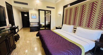 The Lalit Laxmi vilas palace Room Type - Deluxe Valley view King