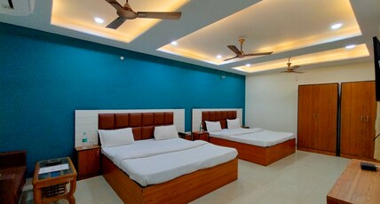 FLUTE INN GUESTHOUSE Room Type - Family Room With 4 Beds