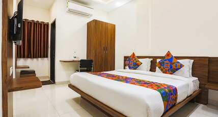 FabHotel Balaji Paradise Room Type - Deluxe Room