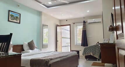 Sugamya Corner Room Type - Superior King Room