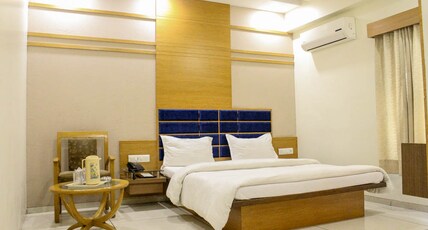 Hotel Apex Inn Room Type - Gold Twin Bed