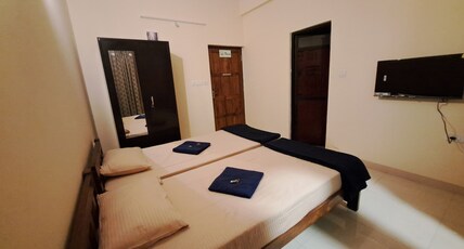 DSOUZAS GUEST HOUSE TIVIM Room Type - AC ROOMS