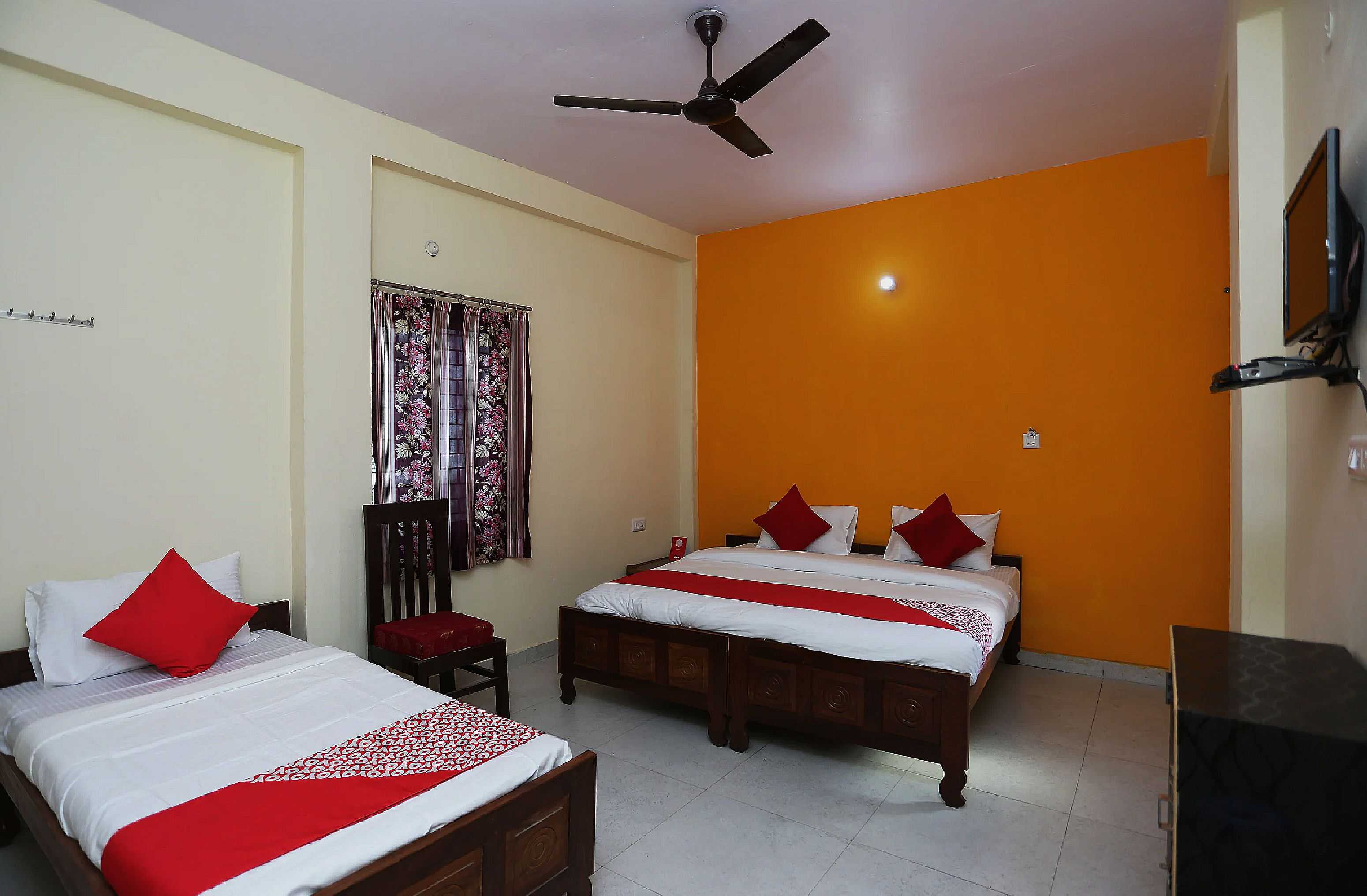 Super Hotel O Shree Shree Guest House - Tap to explore photos