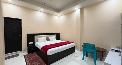 BHARAT PALACE Room Type - STANDARD ROOM