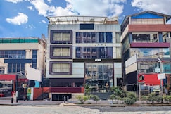 Collection O 29 Church's Inn Near Cubbon Park