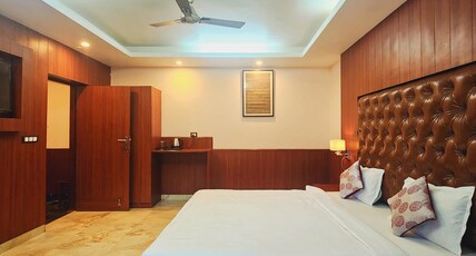Aura Stays Mussoorie Room Type - Premium Room With Balcony
