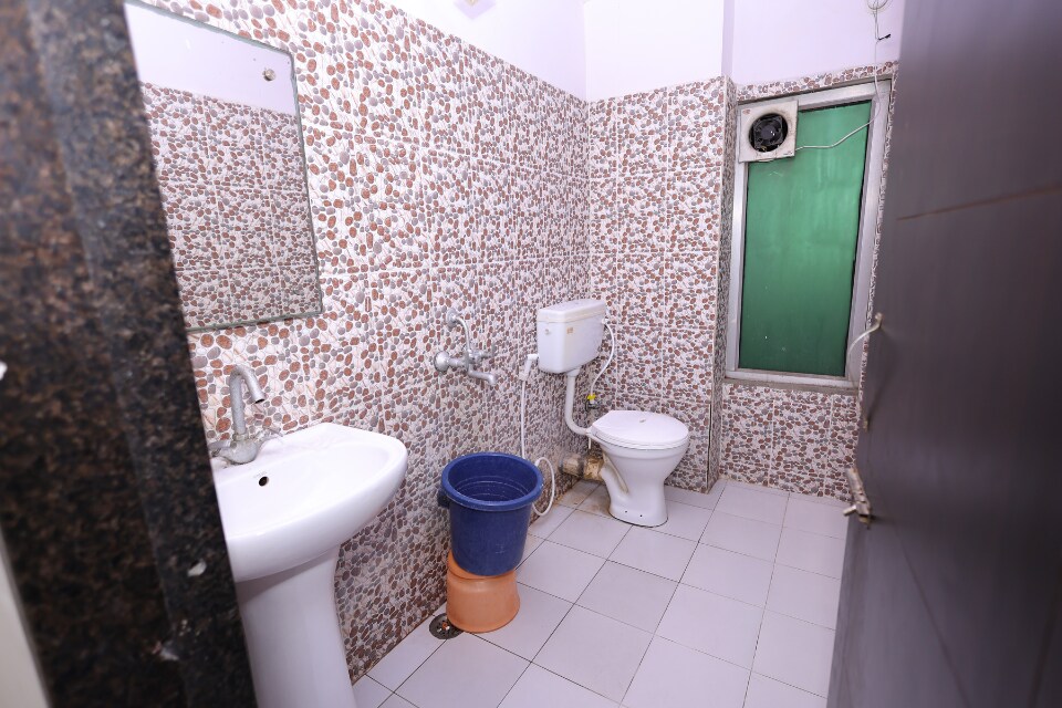 Hotel Novo Agra - 1KM from Taj Mahal - Tap to explore photos