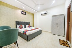 FabHotel Kavya Inn - Nr The Mall Of Faridabad