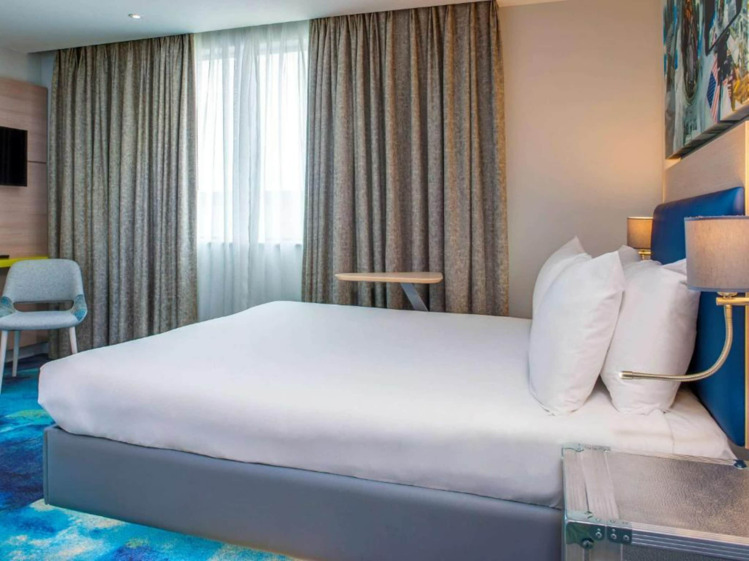 IBIS STYLES LONDON HEATHROW - Tap to explore photos