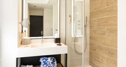 Mercure Epinal Centre Room Type - Standard room with double bed and sofa bed