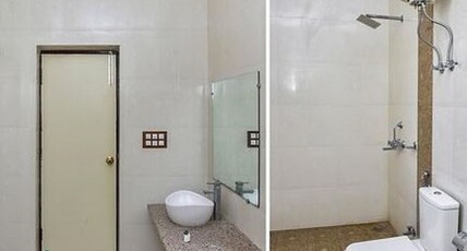 NEELKANTH HOTEL Room Type - DELUXE ROOM