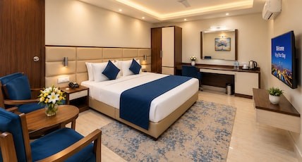 Hotel Cardinal Express Oxmo @ Delhi Airport By Luxury Group Room Type - Deluxe Room With Free Wifi Hotel Cardinal Express Oxmo @ Delhi Airport By Luxury Group Room Type - Deluxe Room With Free Wifi