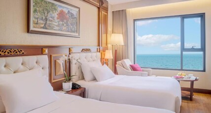 DLG Hotel Danang Room Type - Deluxe Twin Room with Sea View