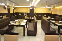 Hotel Ruby Palace