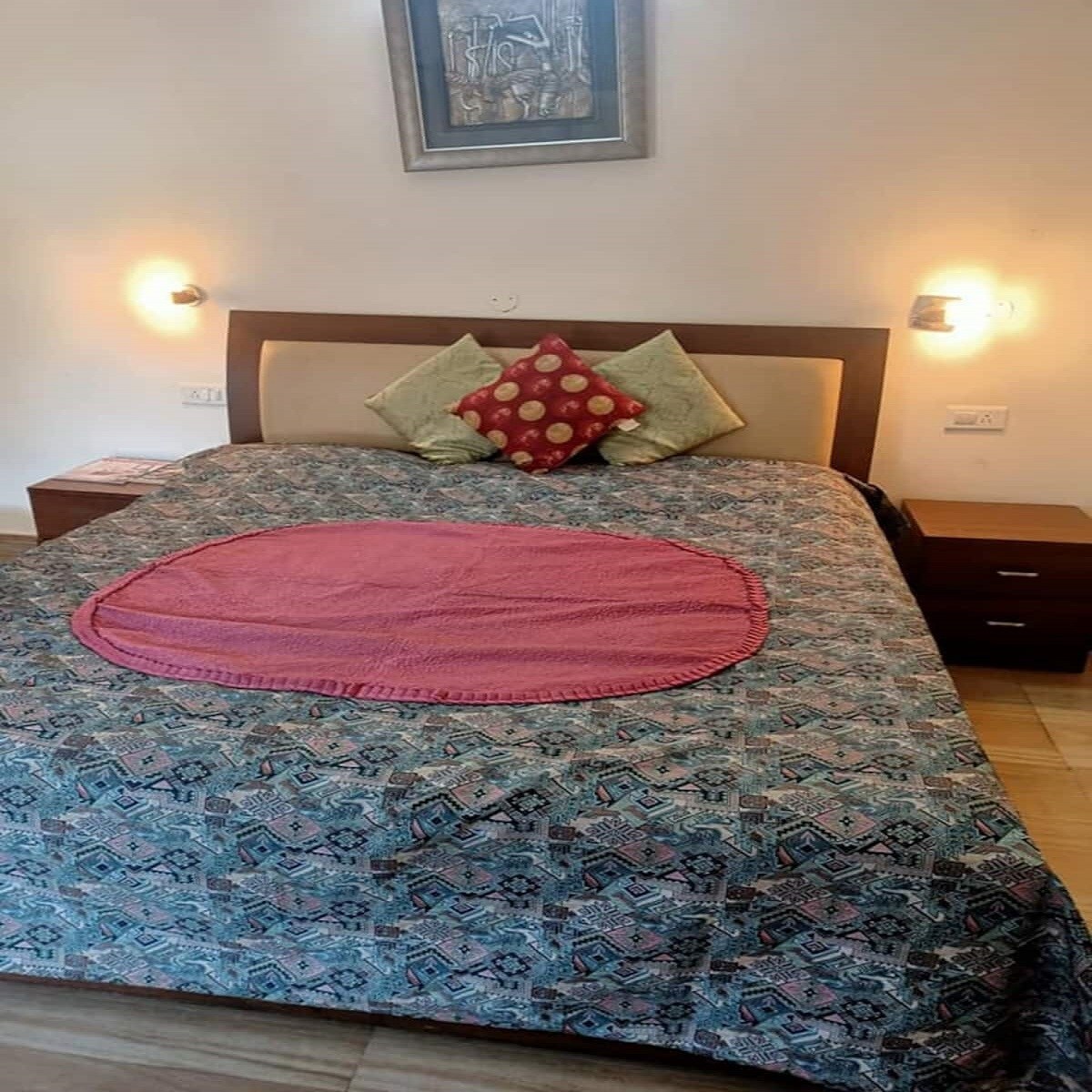 Bulbul Royal Nest Homestay - Tap to explore photos