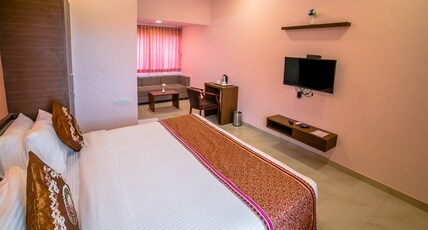 Saanvi Resort Room Type - Deluxe Double Room