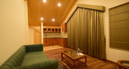 The Alpine Escape, Manali Room Type - Mountain Luxury Family Suite with Kitchenette 