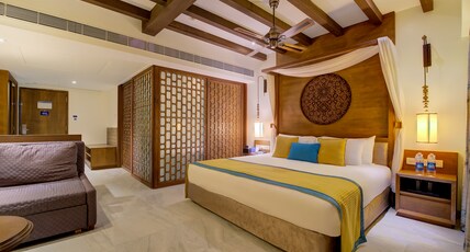 Radisson Blu Resort Temple Bay Mamallapuram Room Type - Seaside Chalet with Bathtub & Balcony or Seating Area