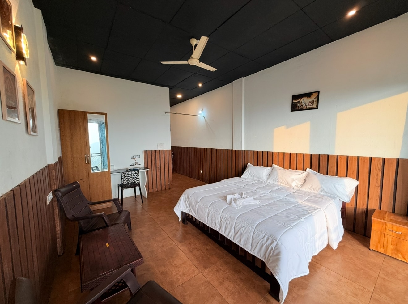 Hillview Homestay - Tap to explore photos