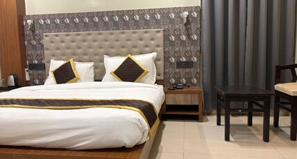 Hotel Palash Room Type - Deluxe Room