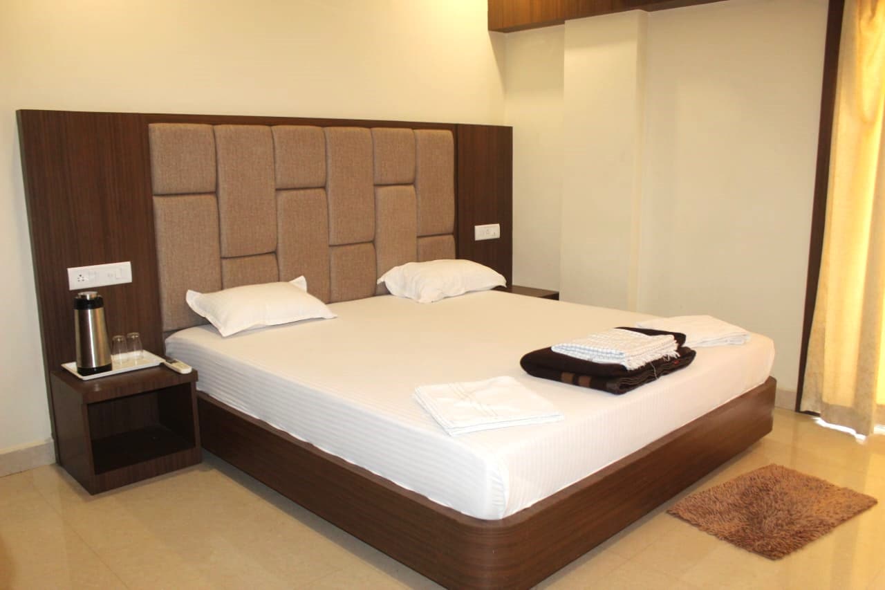 ASHIRBAD VILLA | 600 mtrs from Shree Jagannath Temple & Golden Beach - Tap to explore photos