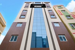 Townhouse Chinnappanahalli Lakeview Bangalore Formerly Rest O