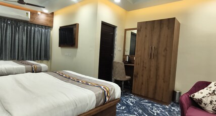 PLATINUM INN Room Type - LUXURY QUAD ROOM