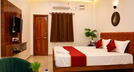 Raja's Paradise Inn Room Type - Classic Room