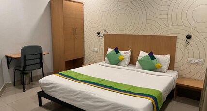 Hotel Convivial Sky Room Type - Deluxe AC Room