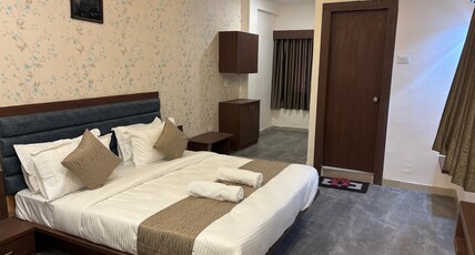 Hotel Mountain Room Type - Deluxe Ac