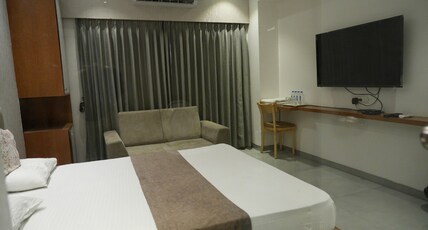 HOTEL LA IMPERIAL Room Type - Super Delux Room