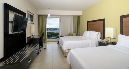 Holiday Inn Express XALAPA Room Type - 2 Queen Beds Standard City View