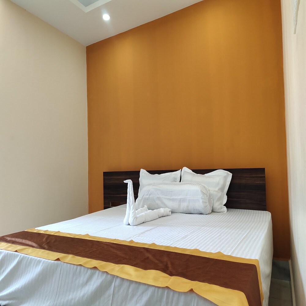 Gour Guest House - Tap to explore photos