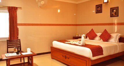 Hotel GVS Residency Room Type - Deluxe Room Non AC