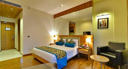 Misaki Hotels Room Type - Deluxe King Room With City View