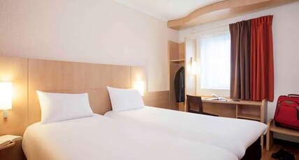 IBIS PARIS MAINE MONTPARNASSE Room Type - Room with twin beds equipped with the newbedding