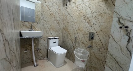 Hotel Urban Hive By T And M Hotels Room Type - Double Bed With Private Bathroom Plus Ac , Geyser , Wifi
