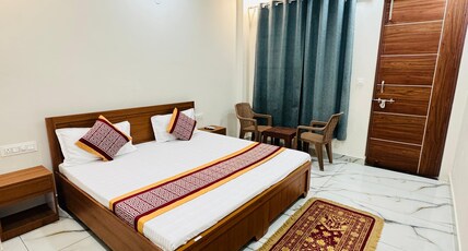 Balaji Comfort Home Dehradun Room Type - Queen Bedroom with Private Balcony Balaji Comfort Home Dehradun Room Type - Queen Bedroom with Private Balcony
