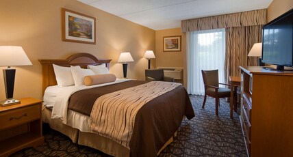 Best Western Clifton Park Room Type - 1 Queen Bed, Non-Smoking, Whirlpool, High Speed Internet Access, Microwave And Refrigerator, Coffee Best Western Clifton Park Room Type - 1 Queen Bed, Non-Smoking, Whirlpool, High Speed Internet Access, Microwave And Refrigerator, Coffee