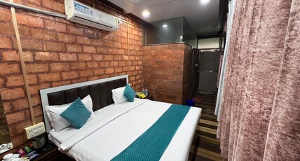 Shri Shiv Villa Room Type - Deluxe AC Room