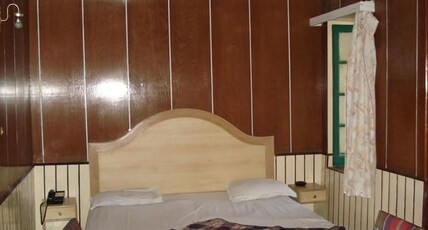 Hotel Broadway Room Type - Semi Deluxe