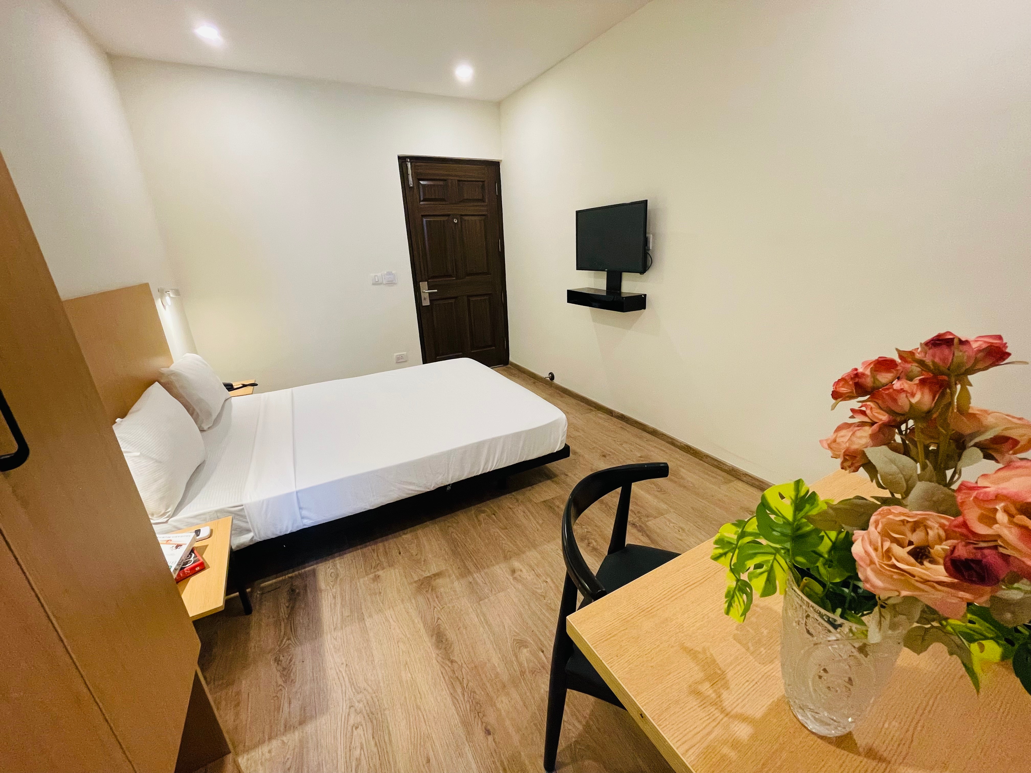 Sanctum Suites Richmond Road Bangalore - Tap to explore photos