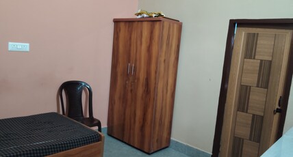 YP SHREE NATH PG GUEST HOUSE Room Type - Bedroom 1